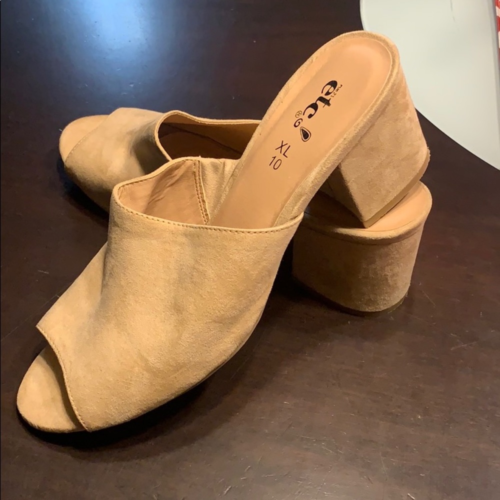 Tan chunky heels
